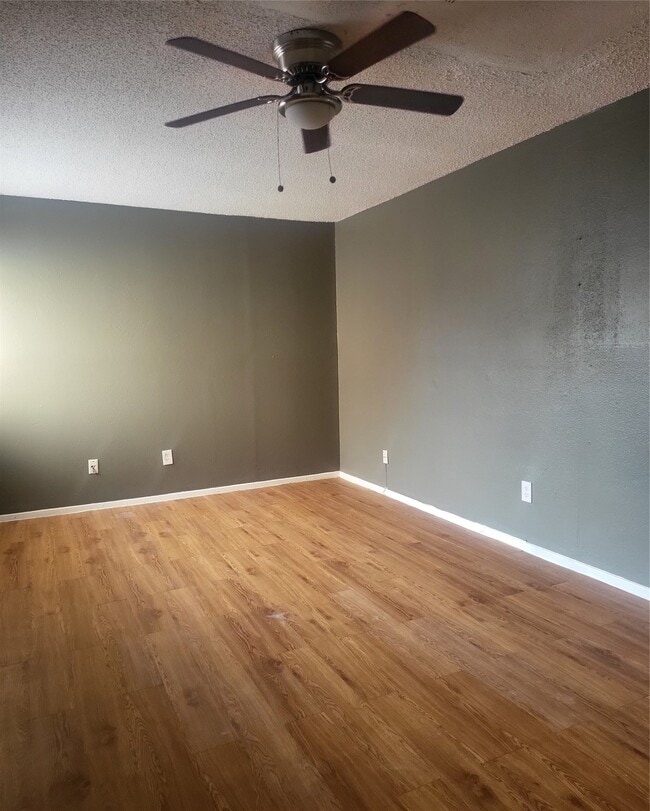 Photo - 12613 Newbrook Dr