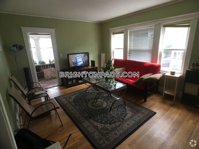 Building Photo - 16 Priscilla Rd Unit 2 Rental