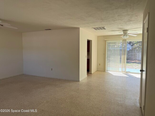 Photo - 21 Rosevere Way