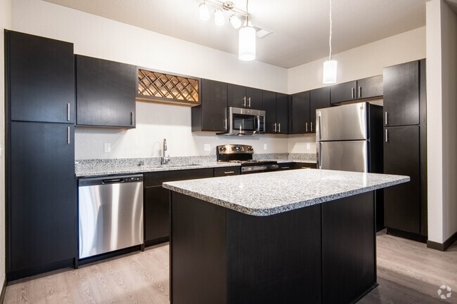 1BR, 1BA - 803SF