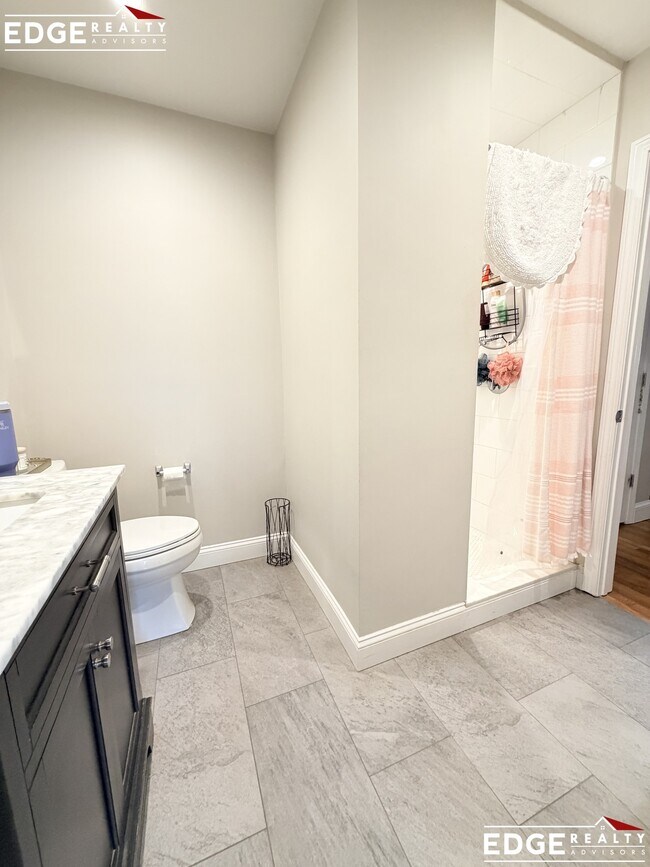 Photo - 68 Foster St