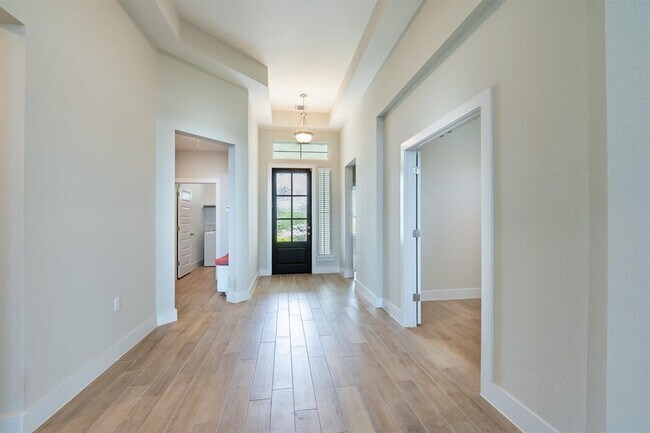 Photo - 1012 Heartleaf Dr