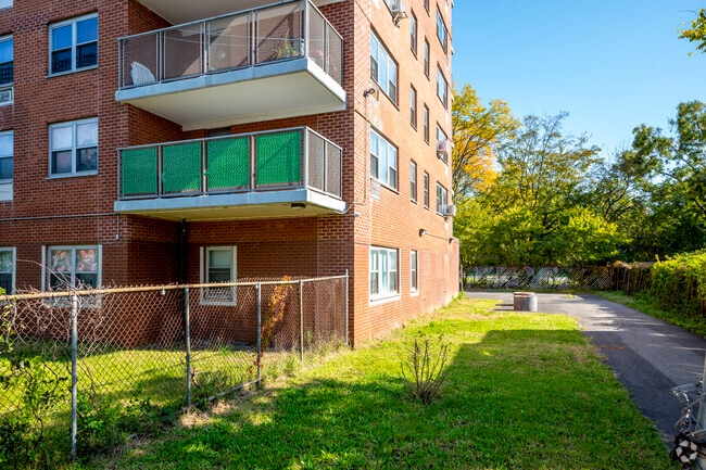 Photo - Sam Burt Houses