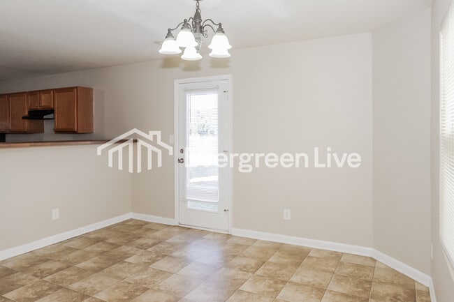 Photo - 157 Cloverbrook Dr