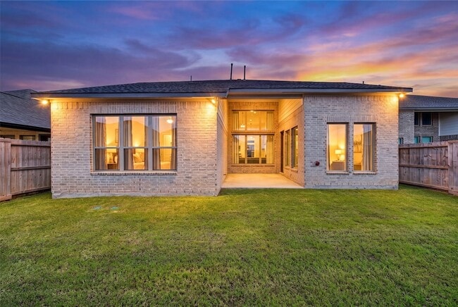 Photo - 2803 Sweet Honey Ln