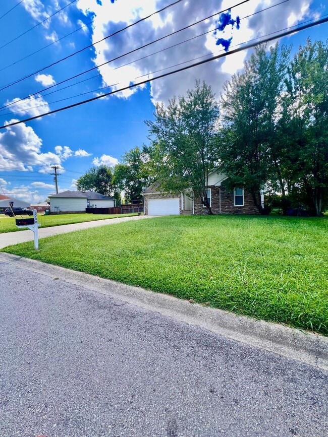 Photo - 3200 S Senseney Cir