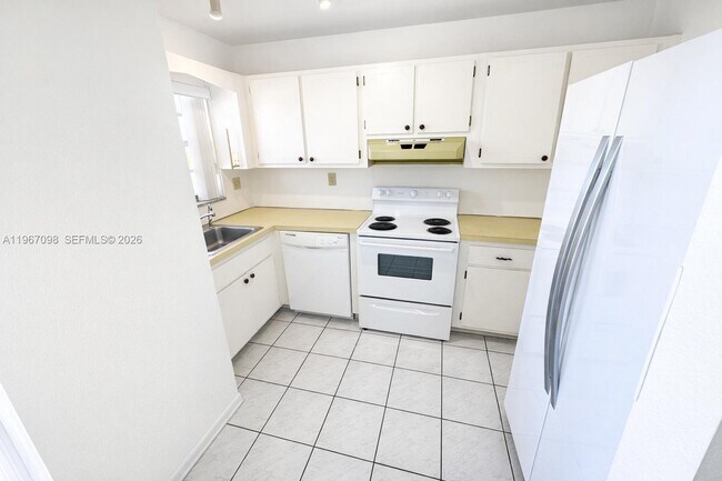 Photo - 1630 W 46th St Unit 514B