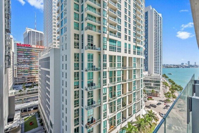 Building Photo - 300 Biscayne Blvd Way Unit 1106E