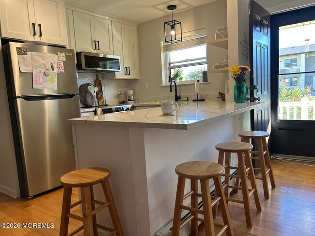 Photo - 139 Wharfside Dr