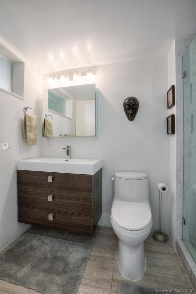 Photo - 8001 Crespi Blvd