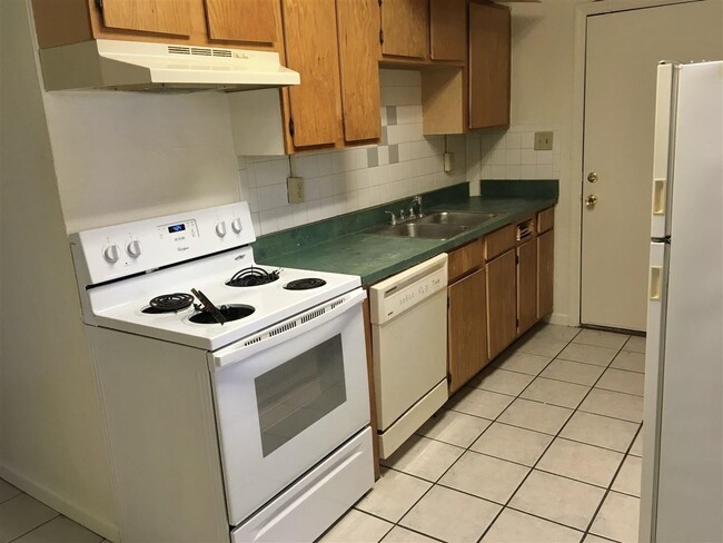 Photo - 1440 Hudson St