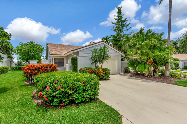 Photo - 523 Prestwick Cir Townhome