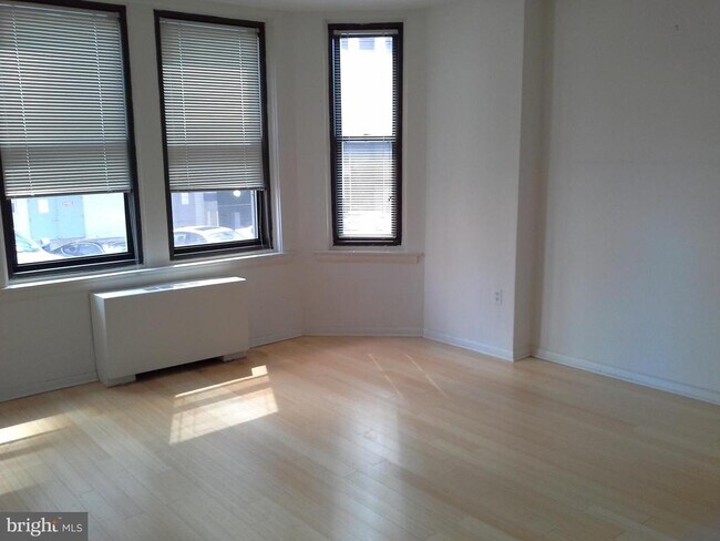 Photo - 135 S 19th St Unit 503