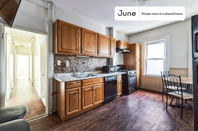 Photo - Room in Shared 5 bed/1 bath home Unit A