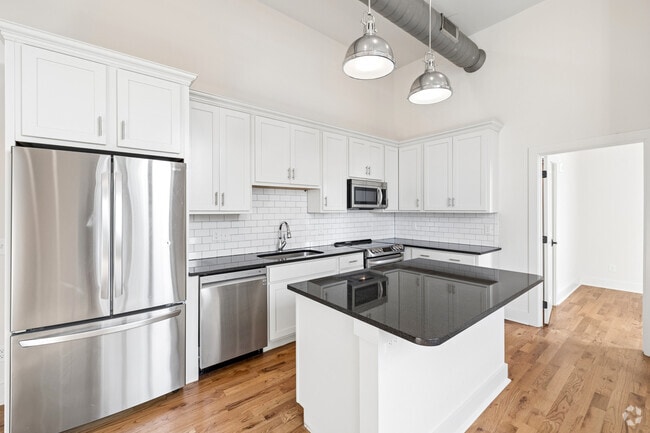 E 5th Avenue 2BR, 2BA - Kitchen - Cortland Buildings