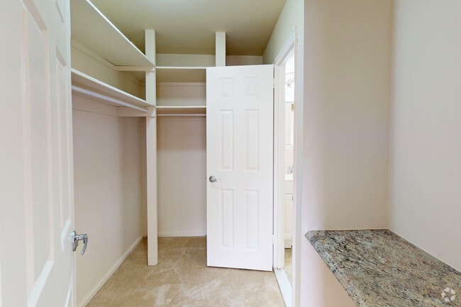 Walk In Closet