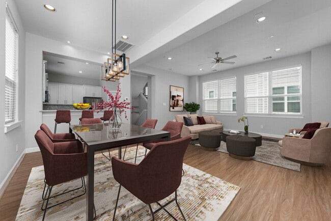 Photo - 623 Link Rd