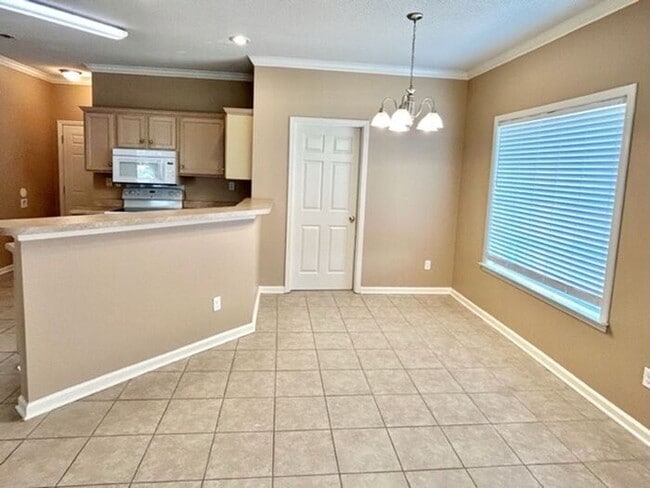 Photo - Spacious 4 bedroom with den available now in Cordova.