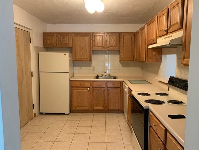 Photo - 2360 Commonwealth Ave Unit 3-4