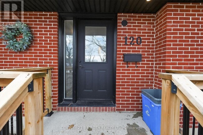 Photo - 120 Puget St
