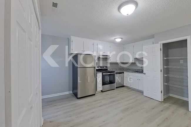 Photo - 125 Deer Pkwy