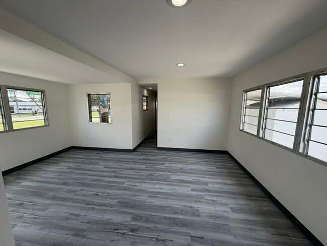 Photo - North Fort Myers Unit