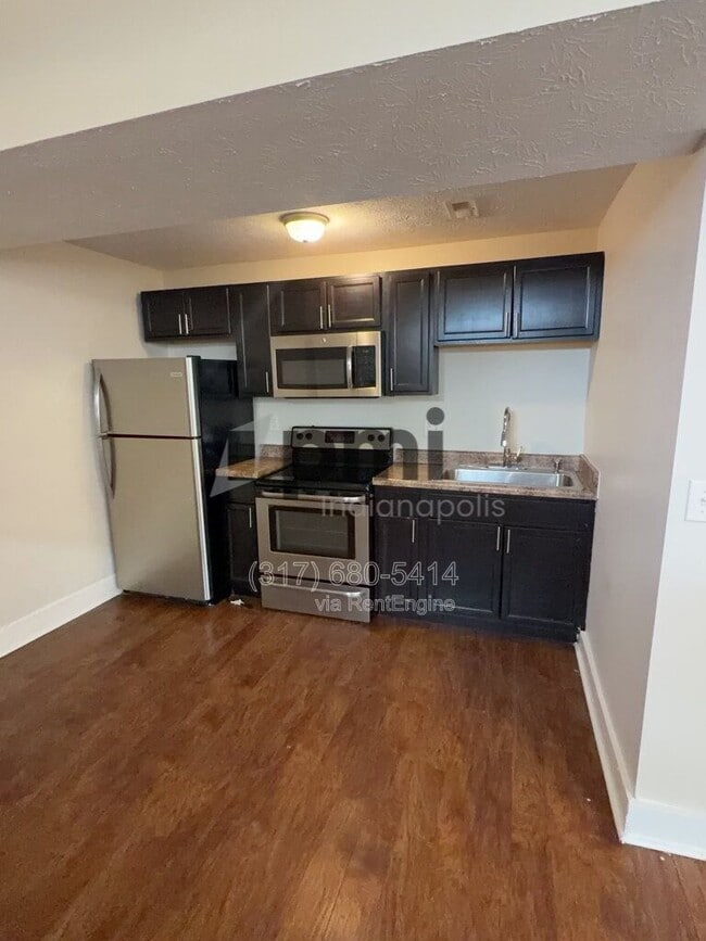 Photo - 1 W 28th St Unidad B3