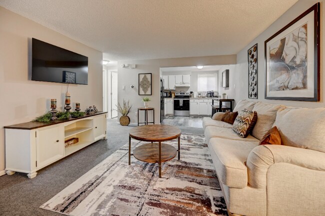 Photo - 827 Fontmore Rd