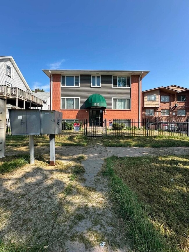 Photo - 1212 E St Unit 6