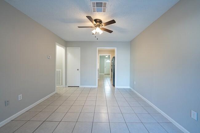 Photo - 8124 Beech Cove Ln