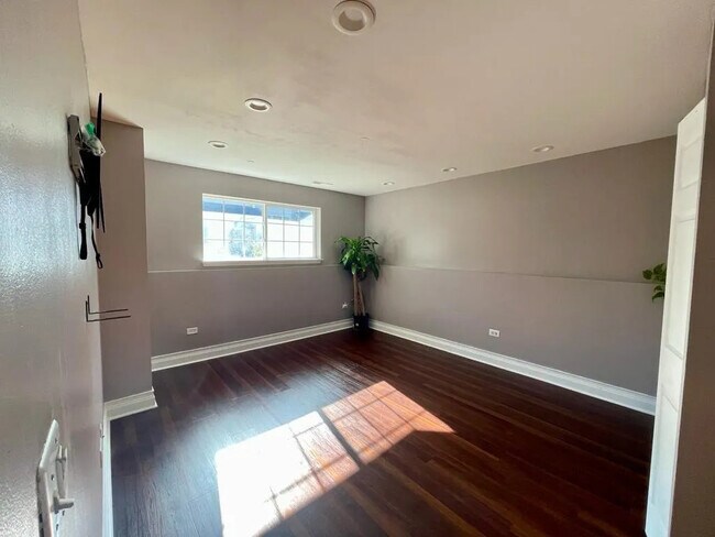 Photo - 2915 Henley Ln