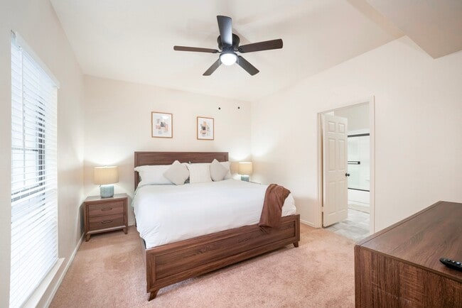 Photo - 11903 Parliament St Unidad 211
