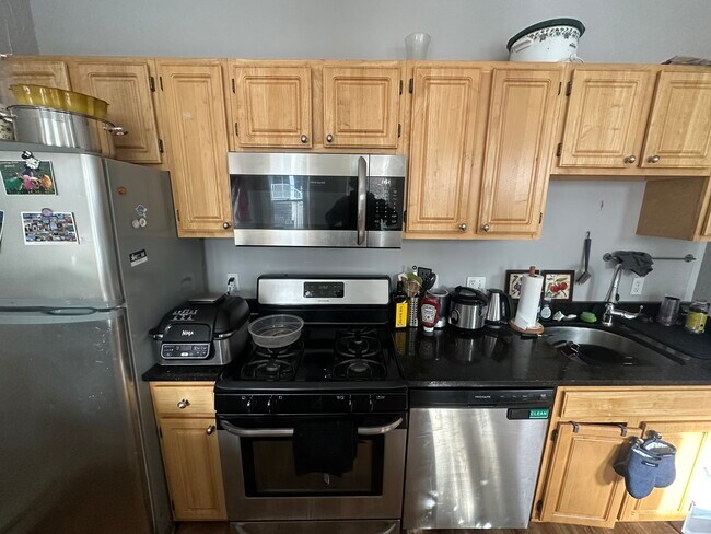 Photo - 93 Hillside St