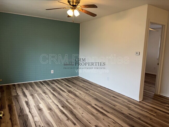 Photo - 811 Miami Blvd