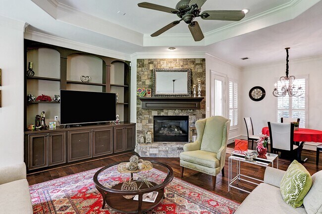 13323 Brentonwood Ln