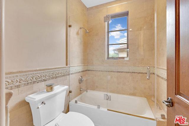 Photo - 1101 S Gretna Green Way