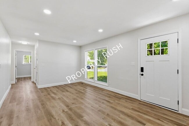 Photo - 6107 Vance Cir