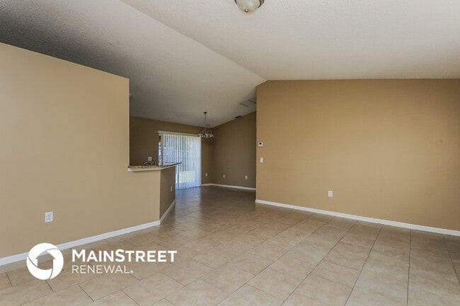 Photo - 2043 Glendale Blvd