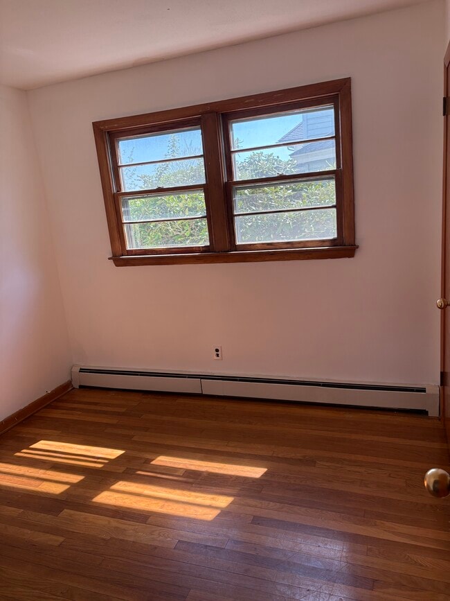 Photo - 23 Linden St Unit 1st floor