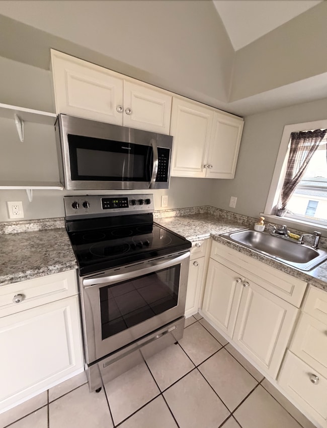 Photo - 405 S Boyd St Unit B