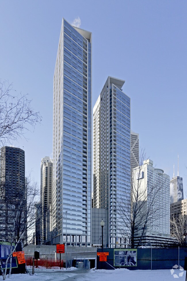 Primary Photo - 600 N Lake Shore Dr Apartments