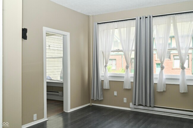Photo - 1717 N Talbott St Unit 4