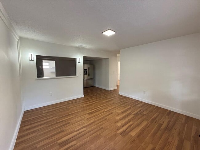 Photo - 6301 Moseley St