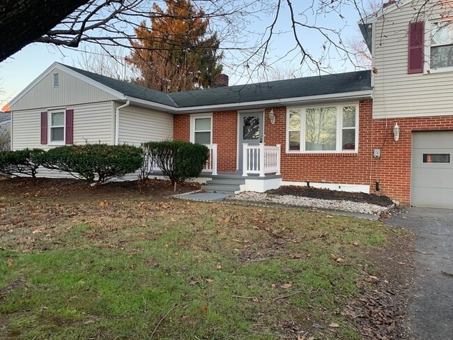 Building Photo - 191 Eastbrook Rd Rental