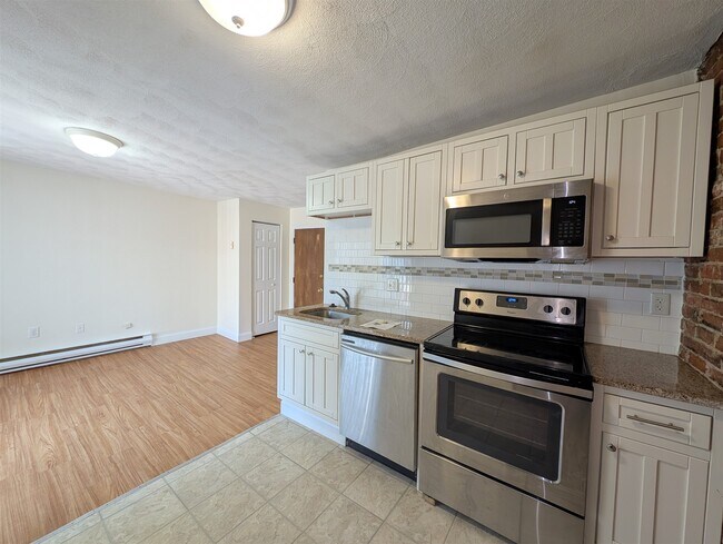 3 Elm St Unit 3