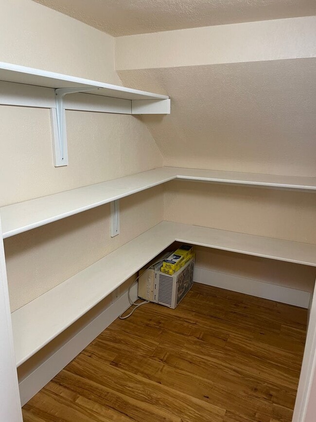 Photo - Johnstown Apartments (KC-KS) Unit 01