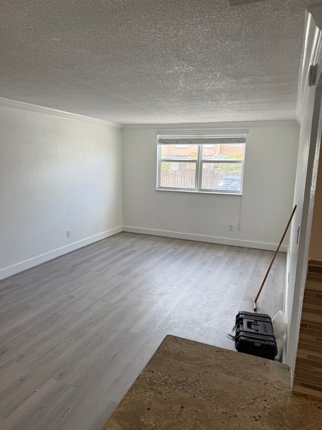 Photo - 606 W 81st St Unit Las Estrellas