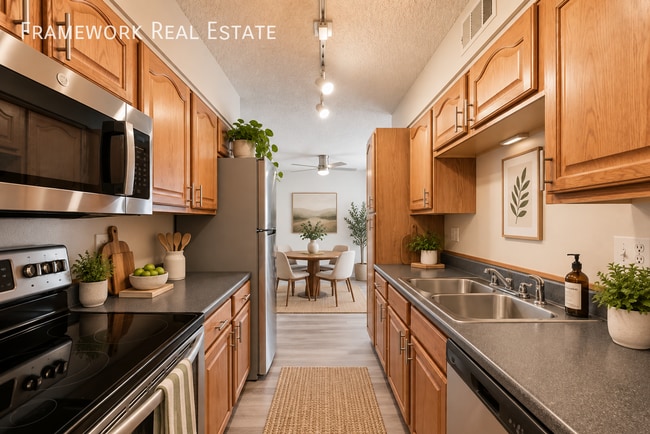 280 E Highline Cir