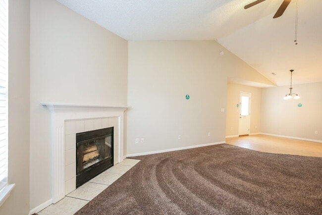Photo - 280 Harts Ford Way