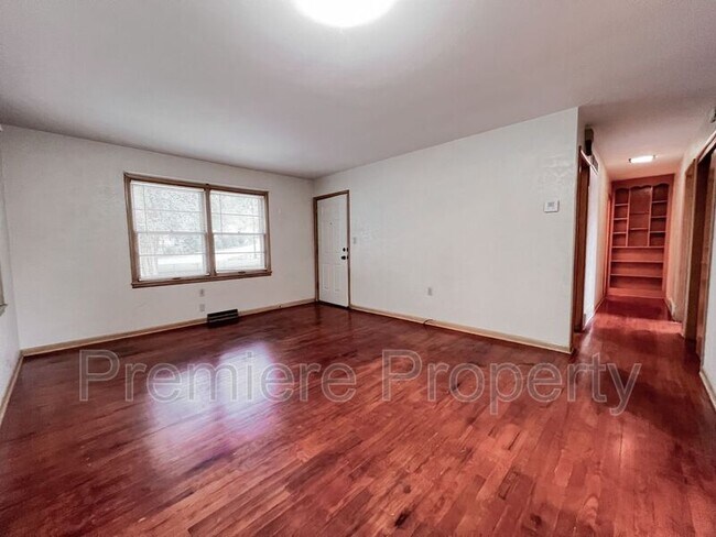 Photo - 200 E South Ave